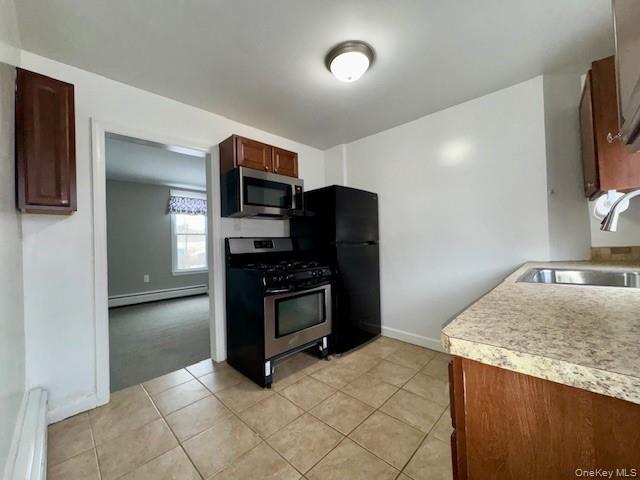 Building Photo - 96 S Main St