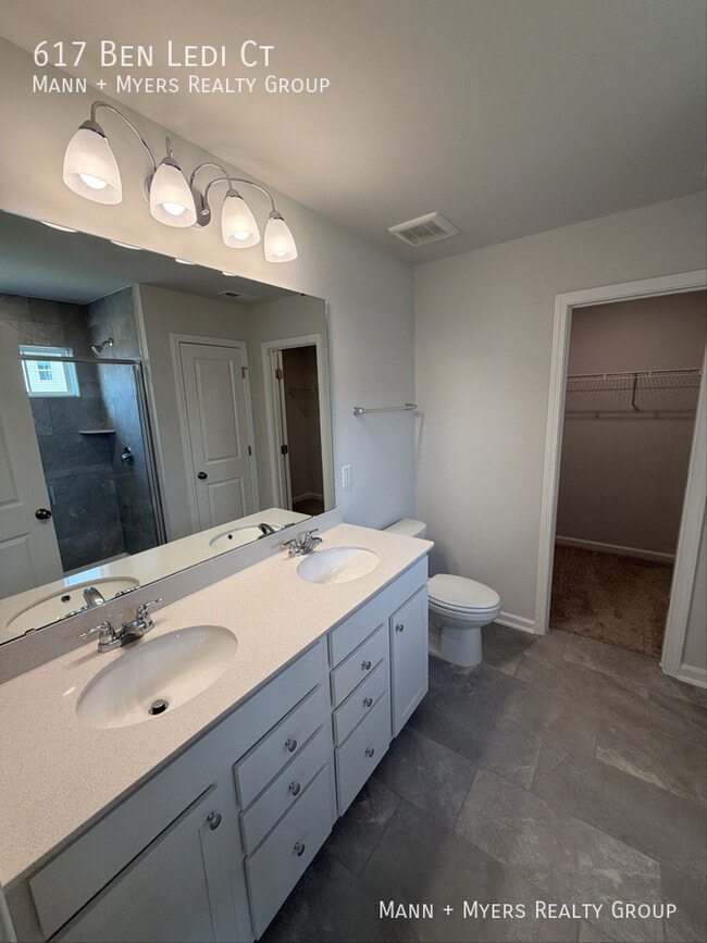 Building Photo - 617 Ben Ledi Ct