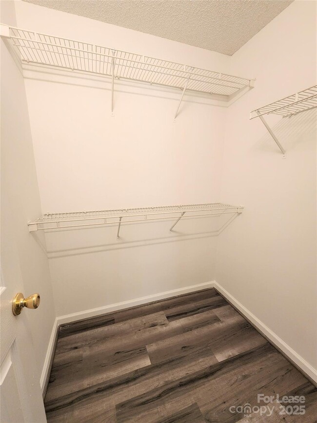 Building Photo - 4958 Astonshire Ln