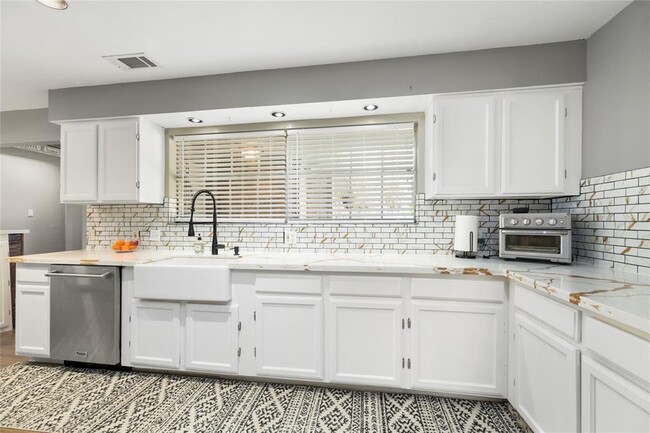 Building Photo - 16458 Brookford Dr