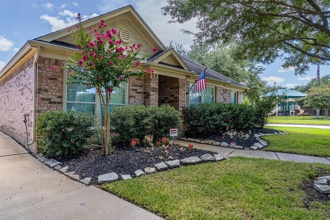 Primary Photo - 4902 Lake Catherine Ct