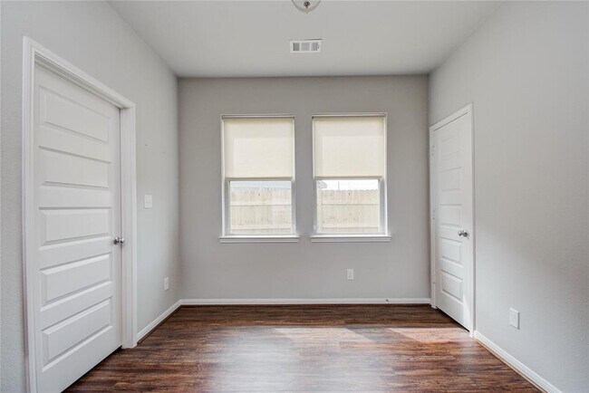 Building Photo - 503 Cold Spg Dr