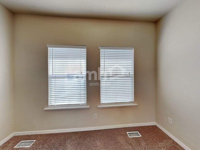 Building Photo - 3501 Bay Ct