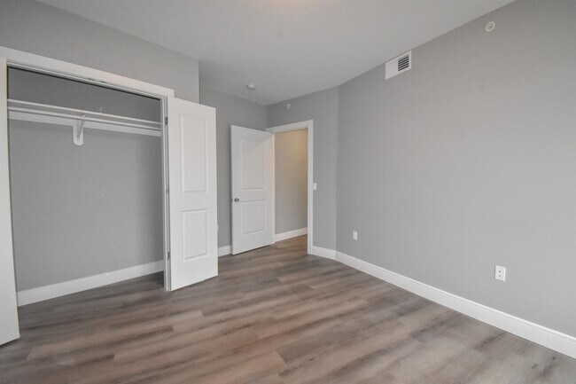 Building Photo - 4201 Bergen Turnpike