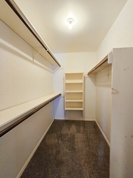 Building Photo - 3531 Hyde Park Ave