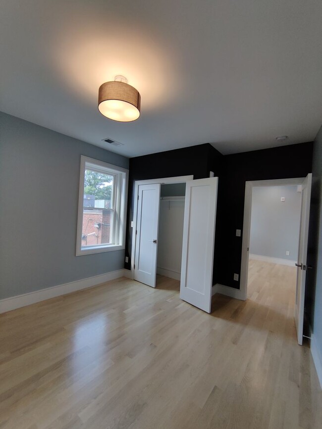 Building Photo - New Apartment on Washington SQ. Central He...