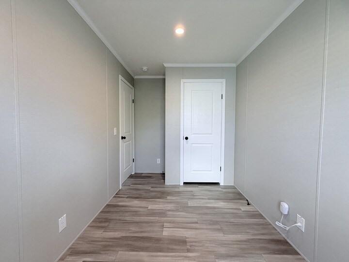 Building Photo - 29811 W Essex Ct