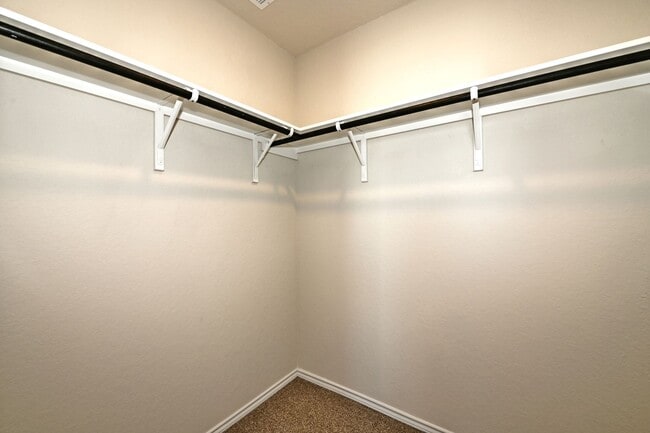 Building Photo - ONE STORY  |  3 BEDROOM  |  2 BATH  |  YARD SERVICE INCLUDED  |  WHISPER FALLS  |  POOL - GYM - P...