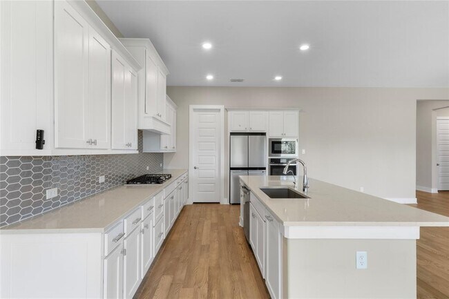 Building Photo - 24815 Pavonia Lake Ln