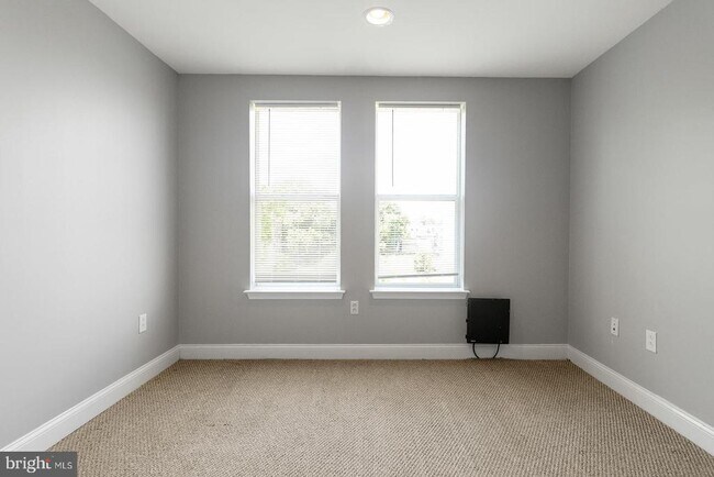 Building Photo - 1940 N Gratz St