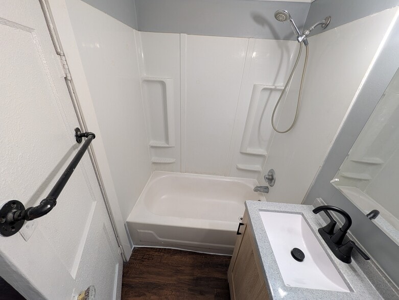 Bathroom - 1710 Jefferson St