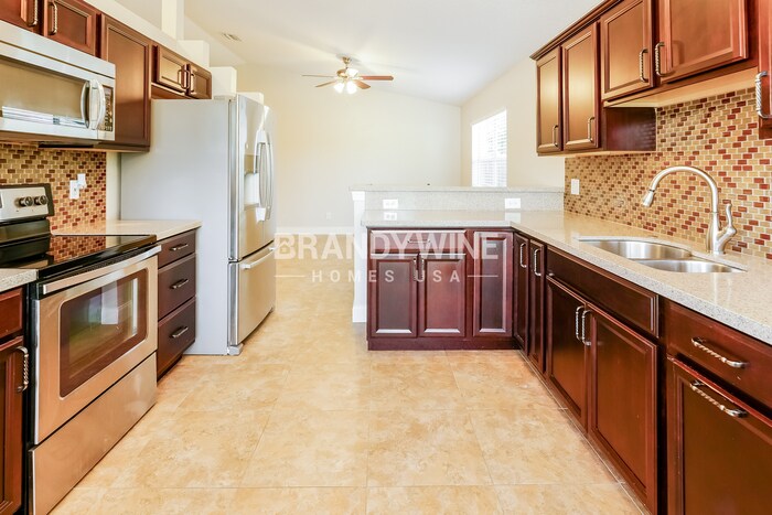 Building Photo - 2218 Justin Ave