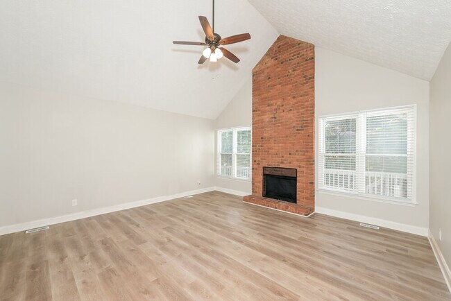 Building Photo - 1218 Raleigh Way NW