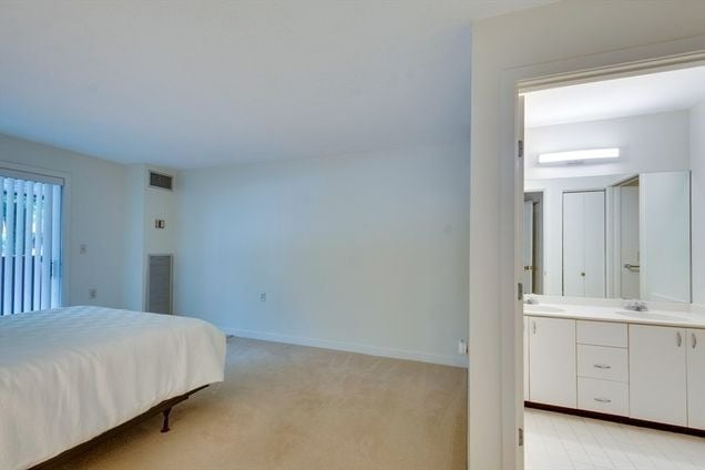 Building Photo - Spacious 2BR / 2BA First-Floor Condo with Balcony & Amenities at Rosemary Ridge