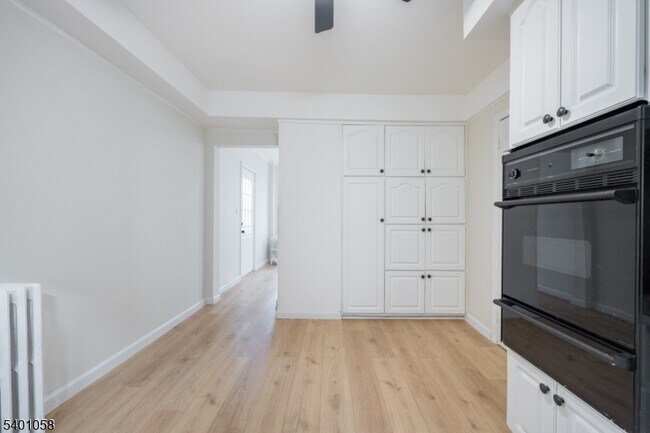 Building Photo - 71 Broad St