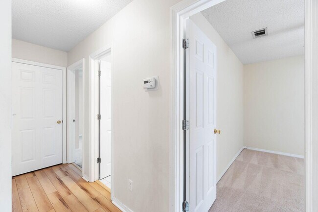 Building Photo - 4591 Scarlet Dr