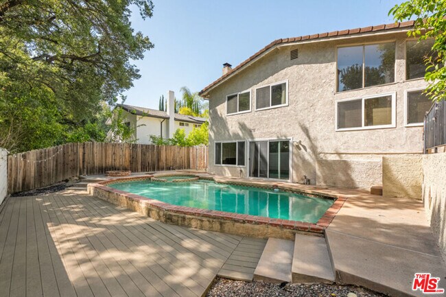 Building Photo - 22840 Sparrow Dell Dr