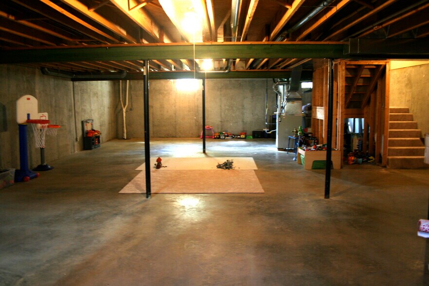 Building Photo - 5304 Wolfpen Woods Dr.