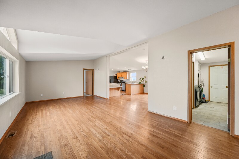 Building Photo - 5520 Coyote Ln