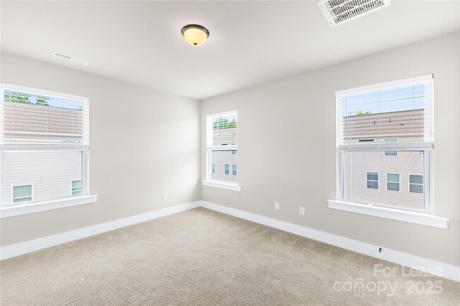 Building Photo - 4126 Salient St