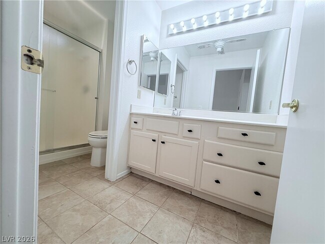 Building Photo - 9709 Blue Bell Dr
