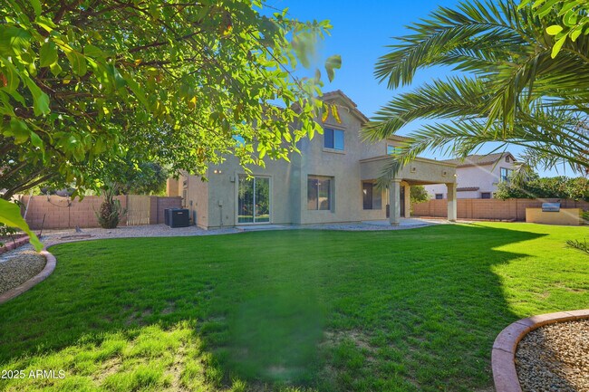 Building Photo - 18560 E Strawberry Dr