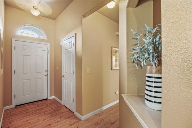 Building Photo - 2520 Duffy Dr