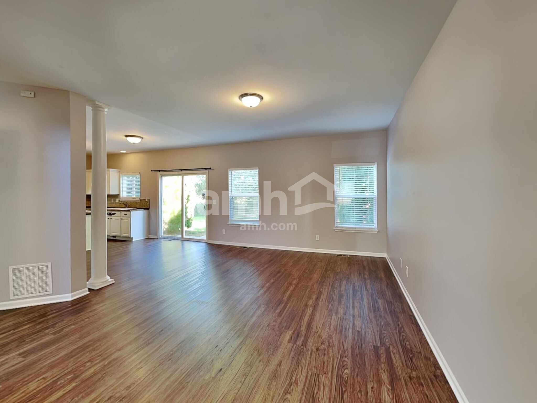 Building Photo - 204 Stearn Dr