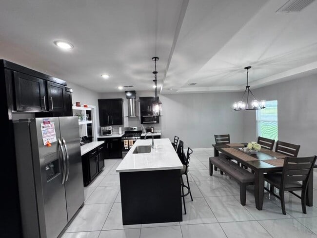Building Photo - 3012 Clydesdale Dr