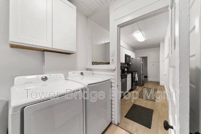 Building Photo - 717 17th St