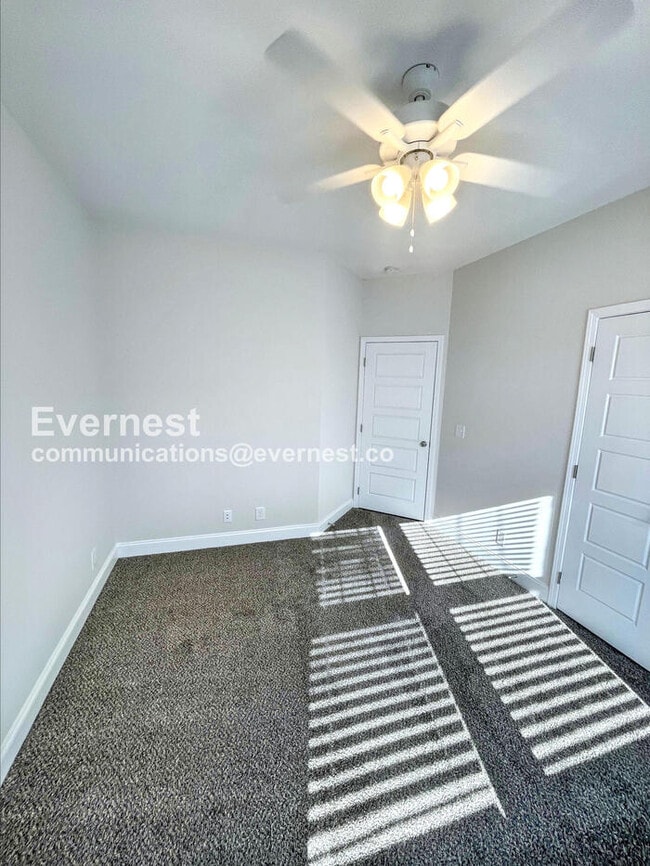 Building Photo - 637 Battery Ct