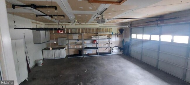 Building Photo - 5001 Old Bartholows Rd