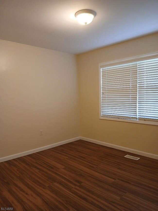 Building Photo - 1 Tripplet Rd