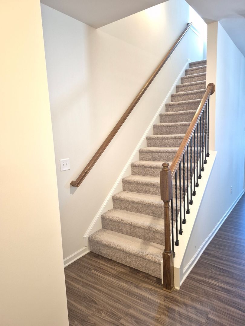 Building Photo - 618 Blaven St