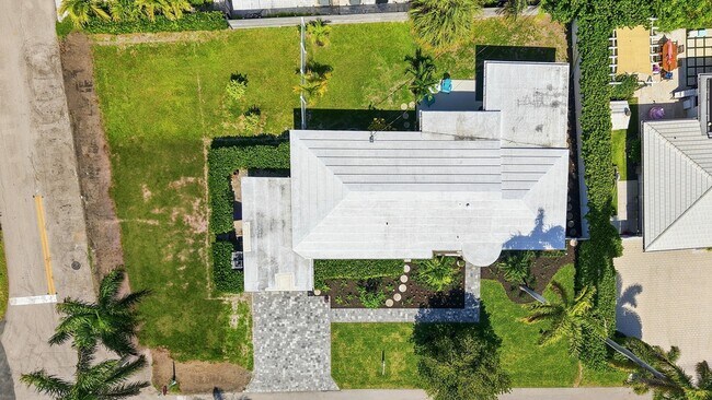 Building Photo - 4454 W Tradewinds Ave