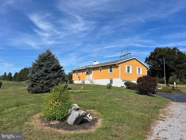 Building Photo - 15009 Falling Waters Rd