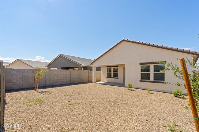 Building Photo - 18461 N Los Gabrieles Way