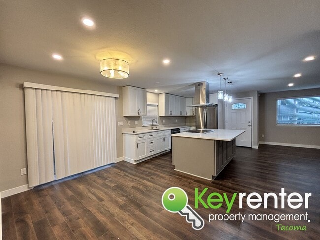 Building Photo - Newly Remodeled 3 Bedroom Home for Rent in Tacoma with Backyard and Garage!