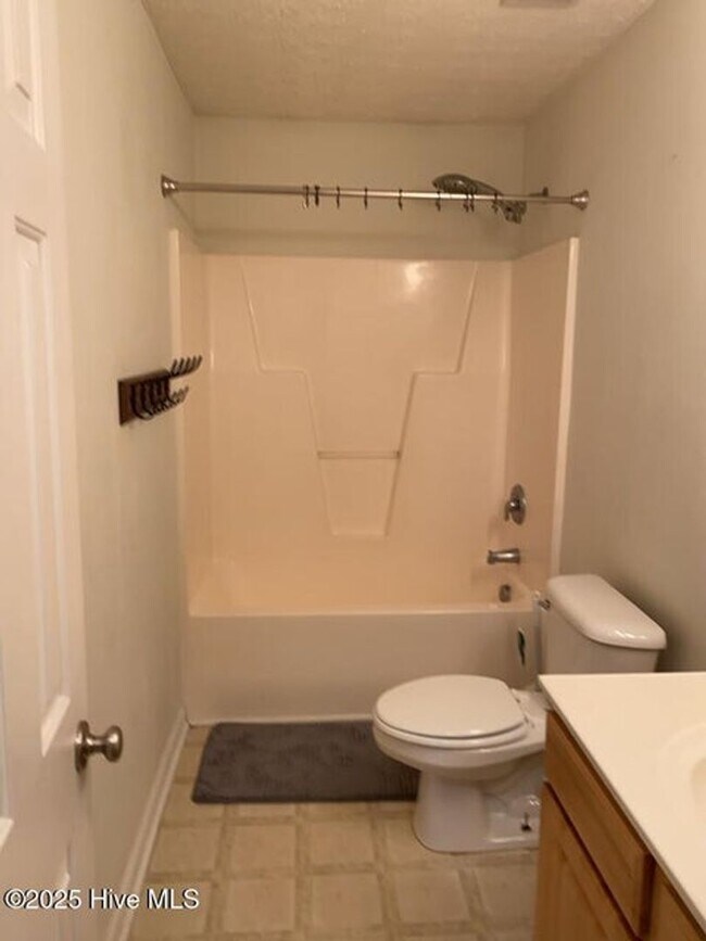 Building Photo - 206 Red Carnation Dr