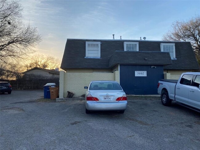 Primary Photo - 5002 Blue Spruce Cir