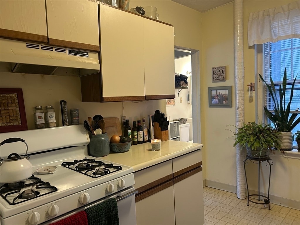 Building Photo - 1933 Commonwealth Ave