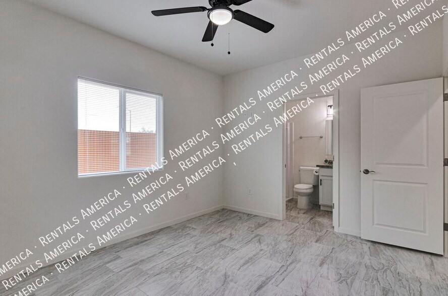 Building Photo - 3727 N Stone Ave