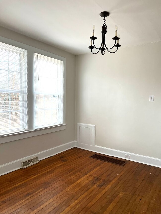 Building Photo - Enka Village Home for rent. 2 bedroom/1 ba...