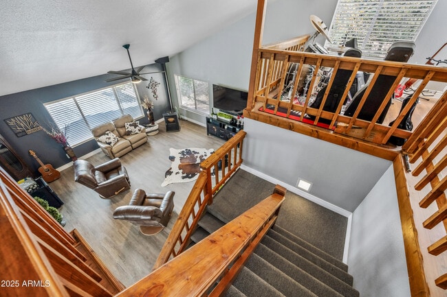 Building Photo - 1207 N Arrowhead Dr