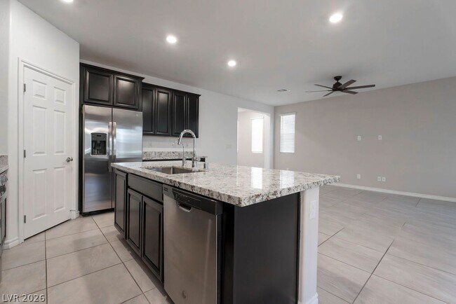 Building Photo - 7126 Calvert Cliffs St