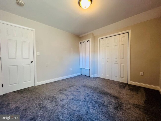 Building Photo - 2616 Arlington Blvd