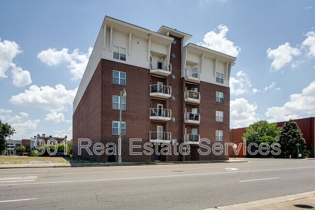 Building Photo - 426 N Front St