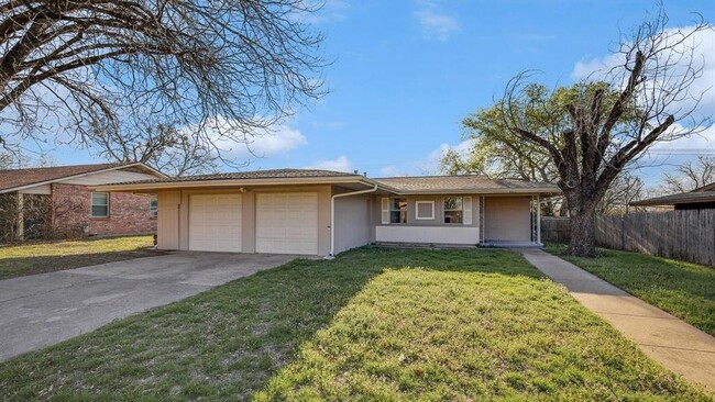 Building Photo - 4313 Bonnie Dr
