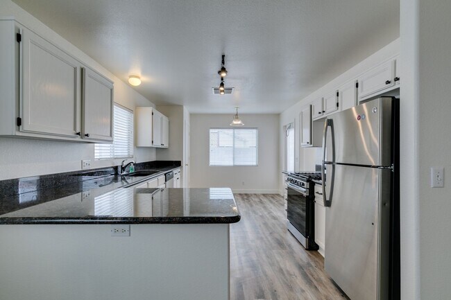 Building Photo - Single story home - NO HOA