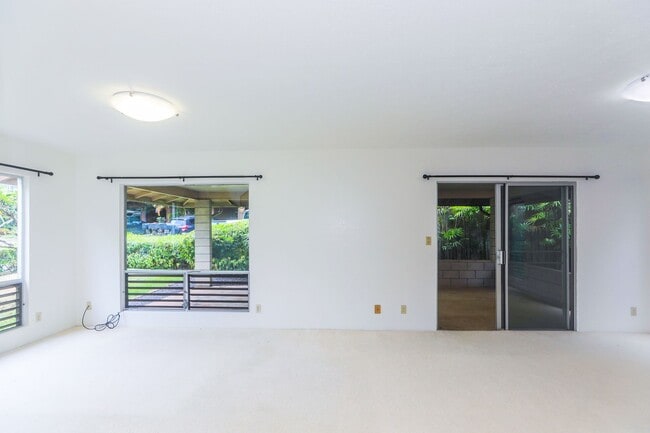 Building Photo - Kaneohe Woods – 3BR/2.5BA home with Mounta...